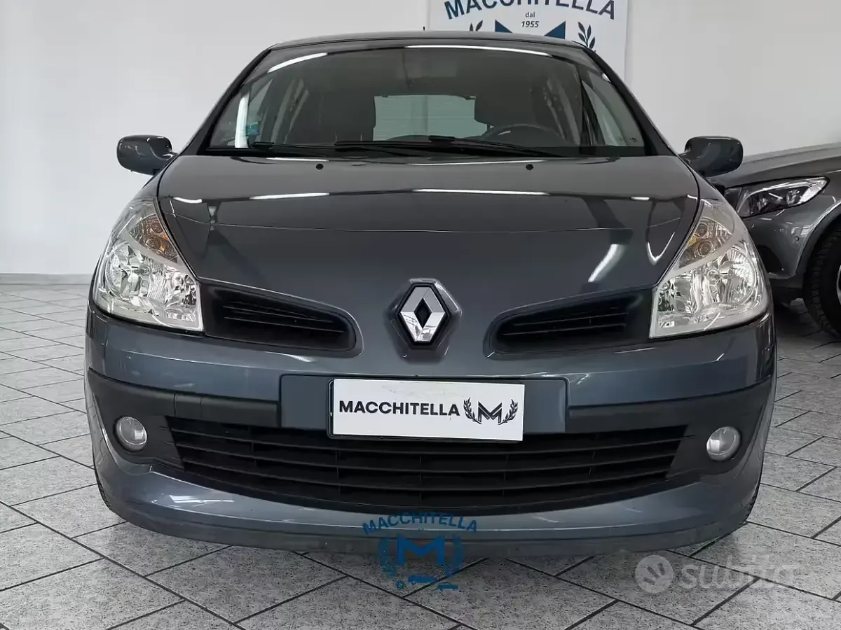 Usata Renault Clio II Dynamique 75 CV (55 kW) 2008 Nero Berlina