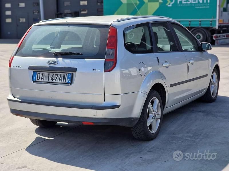 Usata Ford Focus 2005 Grigio Station wagon
