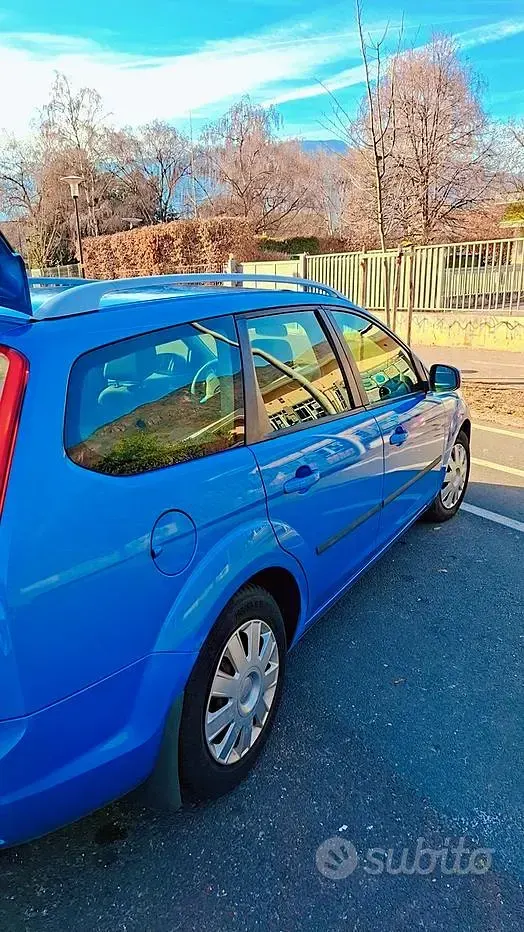 Usata Ford Focus 116 CV (85 kW) 2009 Blu Station wagon