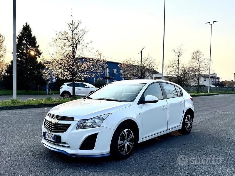 Usata Chevrolet Cruze LS 124 CV (91 kW) 2013 Bianco Berlina