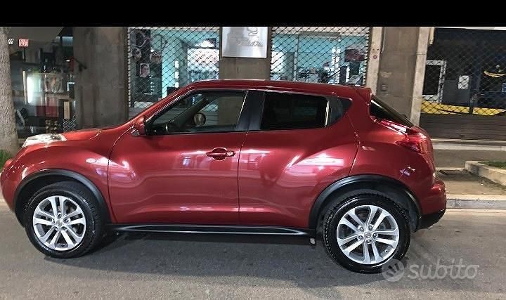 Usata Nissan Juke 110 CV (80 kW) 2011 Rosso SUV
