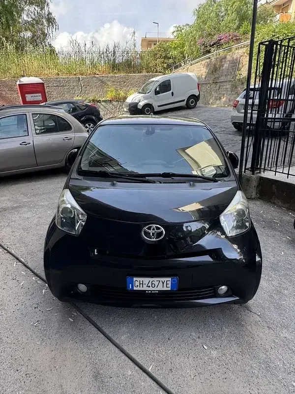 Usata Toyota iQ Sol 68 CV (50 kW) 2010 Utilitaria