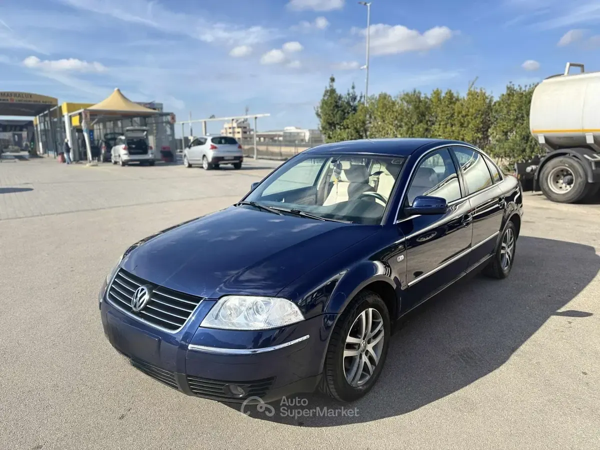 Occasion VW Passat Highline 131 PK (96 kW) 2001 Blauw Sedan