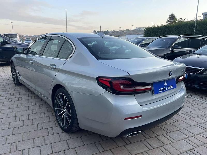 Usata BMW 530e 184 CV (135 kW) 2021 Argento Berlina