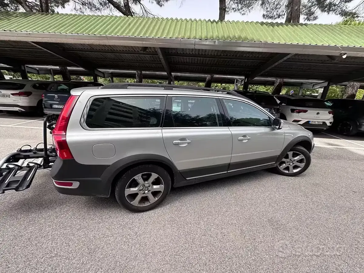 Usata Volvo XC70 Momentum 205 CV (150 kW) 2010 Grigio Station wagon