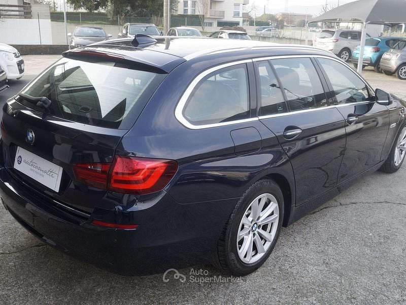 Usata BMW 520 Luxury Line 190 CV (139 kW) 2015 Blu/azzurro Station wagon