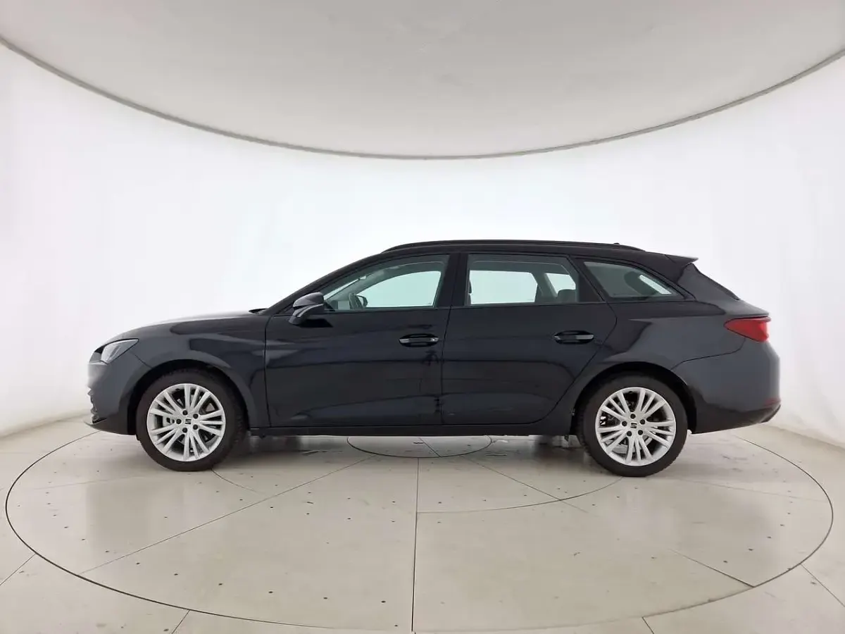 Usata Seat Leon Style 150 CV (110 kW) 2025 Nero midnight Station wagon