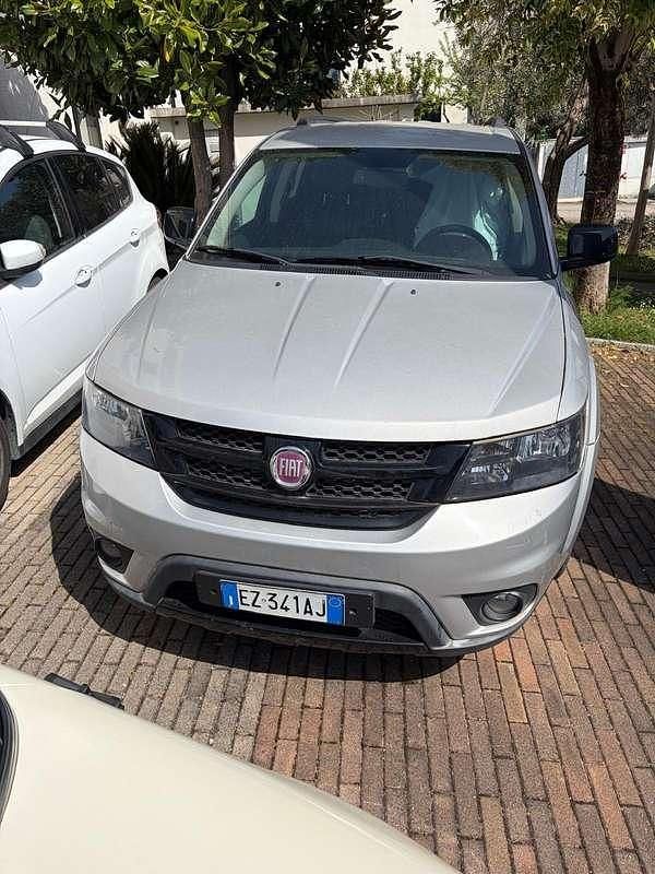 Usata Fiat Freemont Urban 170 CV (125 kW) 2015 Argento SUV