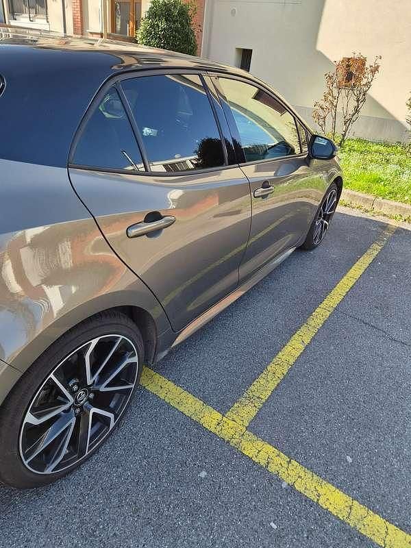 Usata Toyota Corolla Lounge 152 CV (111 kW) 2019 Bronzo Berlina