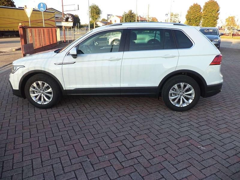 Usata VW Tiguan Life 150 CV (110 kW) 2021 Bianco SUV