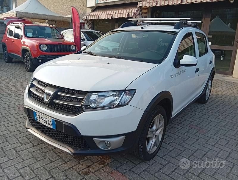 Usata Dacia Sandero Prestige 90 CV (66 kW) 2015 Bianco Utilitaria