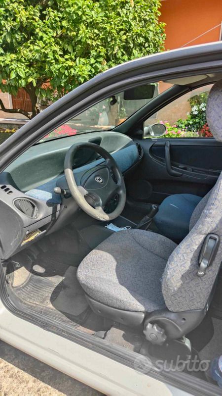 Usata Lancia Ypsilon 60 CV (44 kW) 1996 Bianco Utilitaria