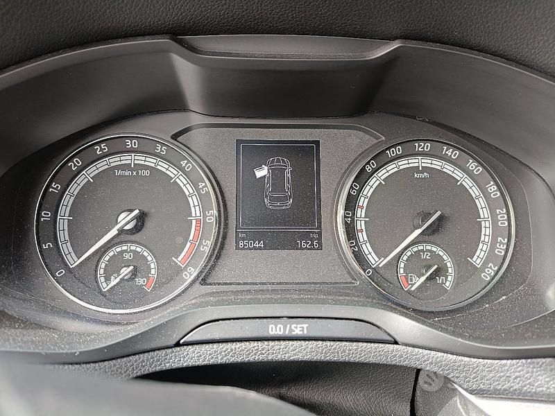 Usata Skoda Karoq Executive 150 CV (110 kW) 2018 Grigio SUV