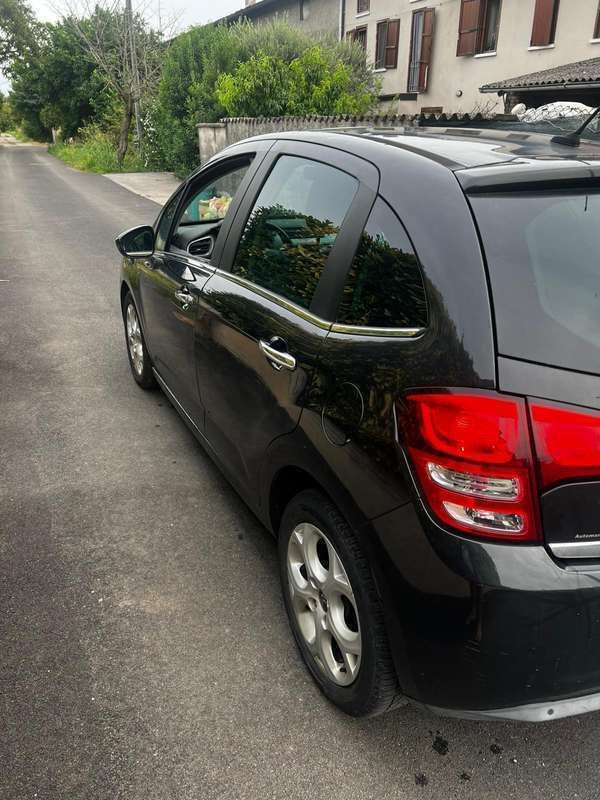 Usata 2011 Citroën C3 Exclusive Due volumi | 3800 € (Buon prezzo) - Immagine 1/4