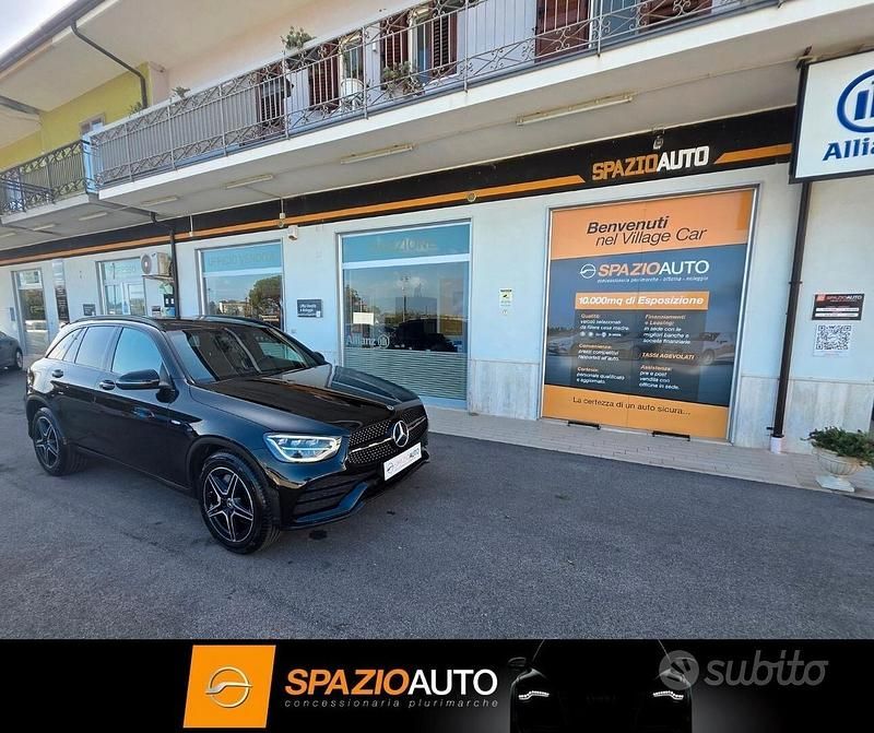 Usado Mercedes GLC200 AMG 163 CV (119 kW) 2020 Negro SUV