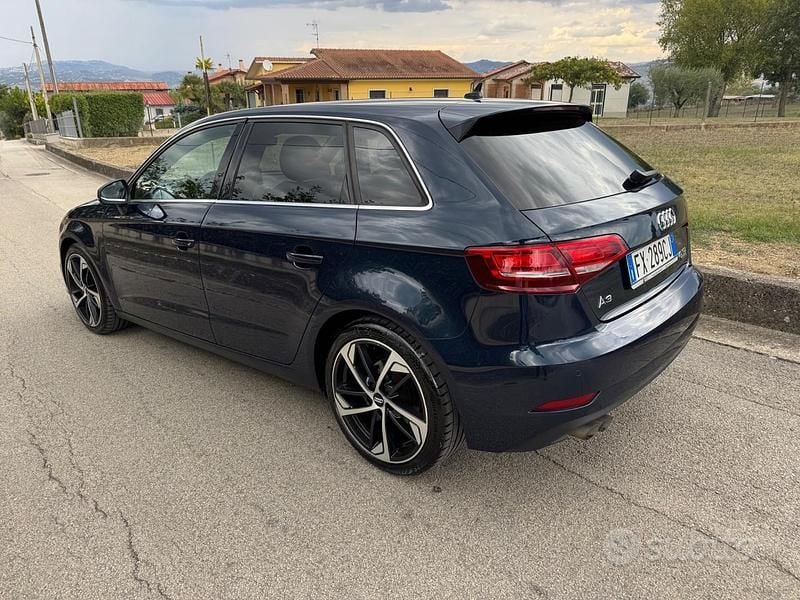 Usata Audi A3 Sport 184 CV (135 kW) 2019 Blu Berlina