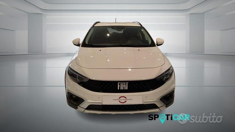 Usata Fiat Tipo Cross 130 CV (95 kW) 2024 Bianco Station wagon