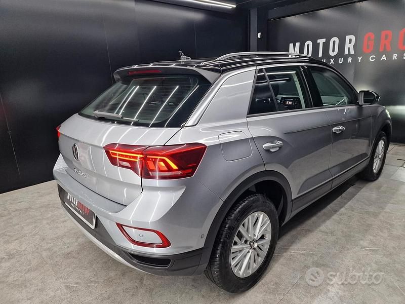 Usata VW T-Roc R-line 116 CV (85 kW) 2025 Grigio SUV