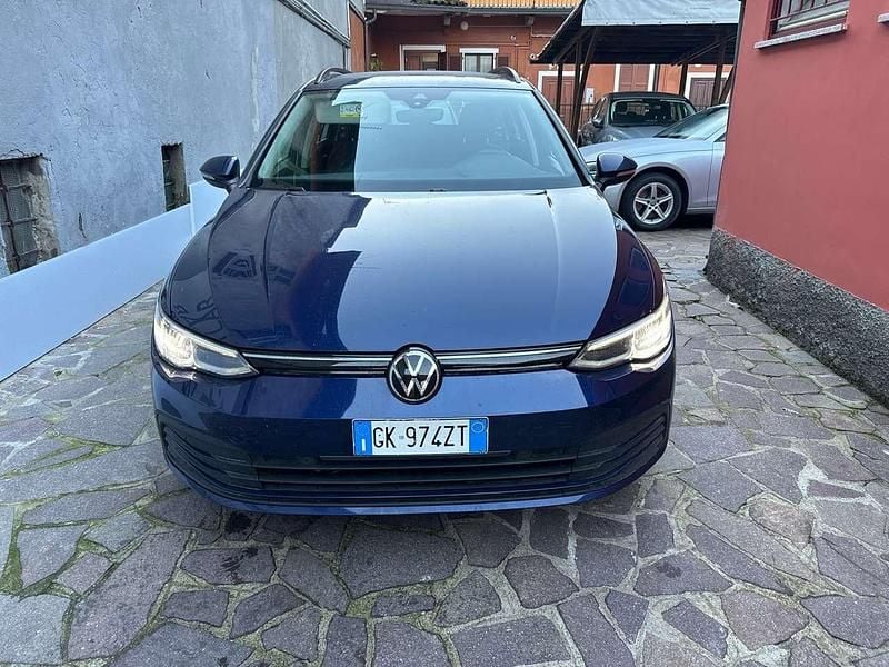 Blu/azzurro Usata 2022 VW Golf VIII Life Station wagon | 15.000 € (Super prezzo) - Immagine 1/4