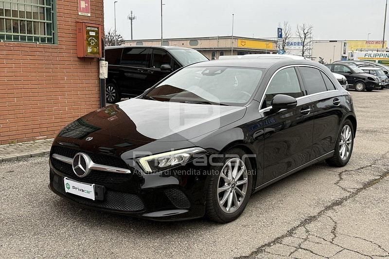 Usata Mercedes A180 116 CV (85 kW) 2019 Nero Berlina