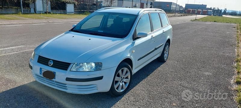 Usata Fiat Stilo Active 116 CV (85 kW) 2005 Bianco Station wagon