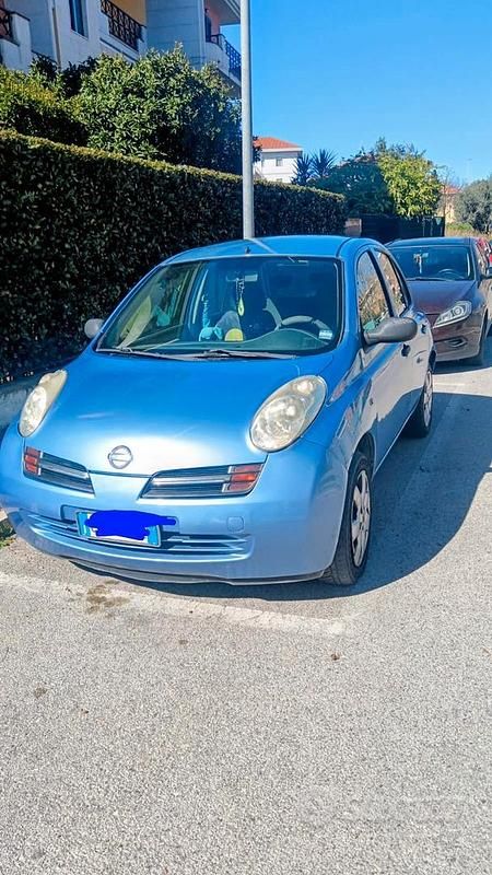 Usata Nissan Micra 65 CV (47 kW) 2004 Blu Utilitaria