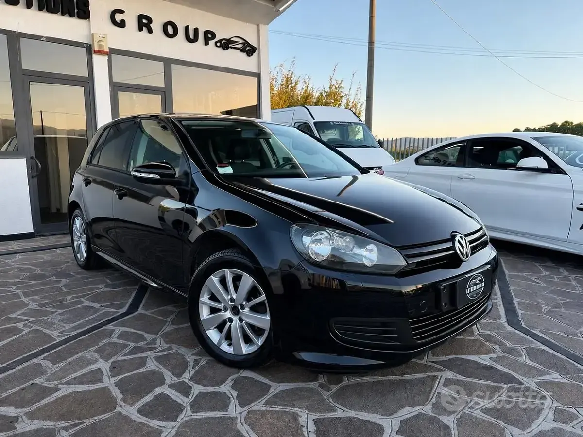 Usata VW Golf VI Edition 105 CV (77 kW) 2011 Nero Utilitaria