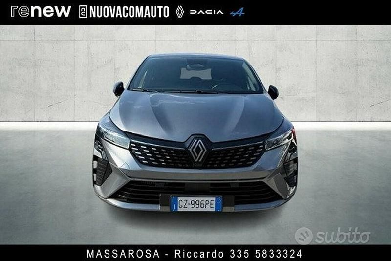 Käytetty Renault Clio V Techno 91 HP (66 kW) 2025 Harmaa Sedan