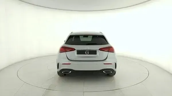 Nuova Mercedes A180 AMG line 136 CV (100 kW) 2026 Argento hightech Berlina