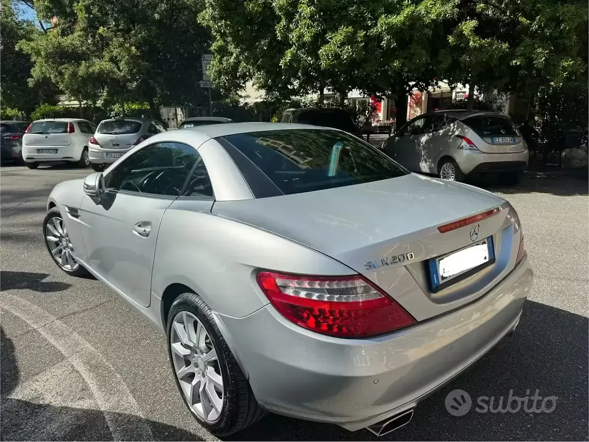 Usado Mercedes SLK200 184 CV (135 kW) 2013 Gris Descapotable