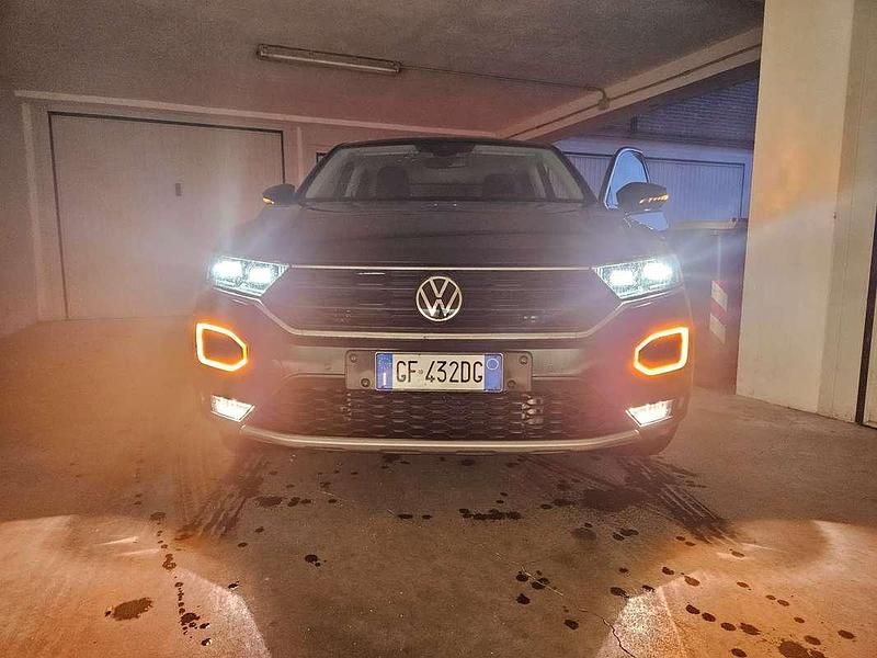 Usata VW T-Roc Advance 116 CV (85 kW) 2021 Nero SUV
