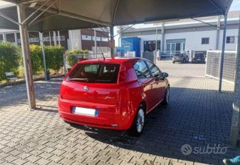Usato 2008 Fiat Grande Punto 1.4 Benzin 120 CV (4.600 €)