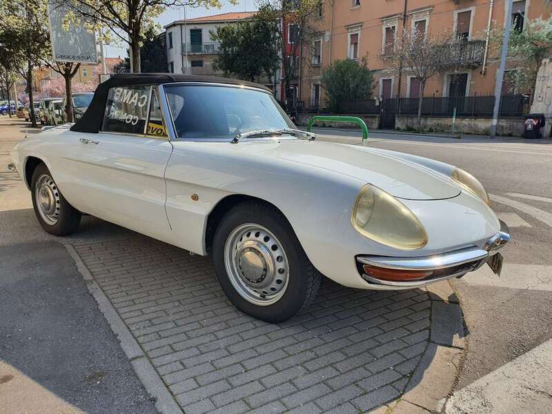 Usato 1966 Alfa Romeo Spider 1.6 Benzin 110 CV (49.000 €)