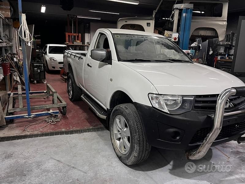 Usata Mitsubishi L200 2014 Bianco Pick-up