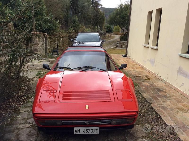 Usata Ferrari 208 155 CV (114 kW) 1988 Rosso Coupé