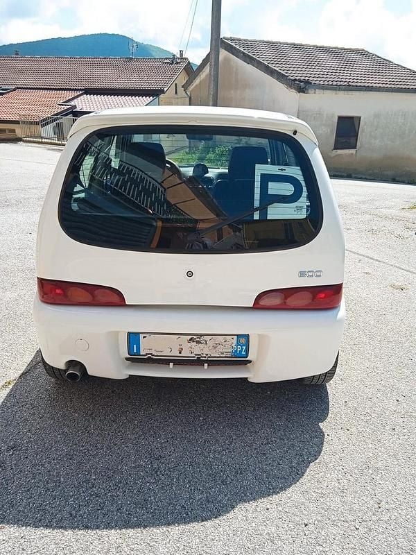 Usata Fiat 600 54 CV (39 kW) 2000 Bianco Berlina