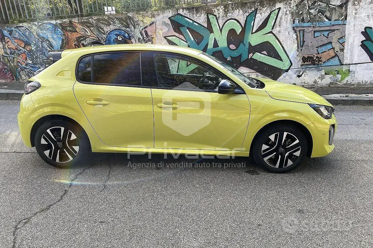 Usata Peugeot 208 Allure 101 CV (74 kW) 2024 Giallo Utilitaria