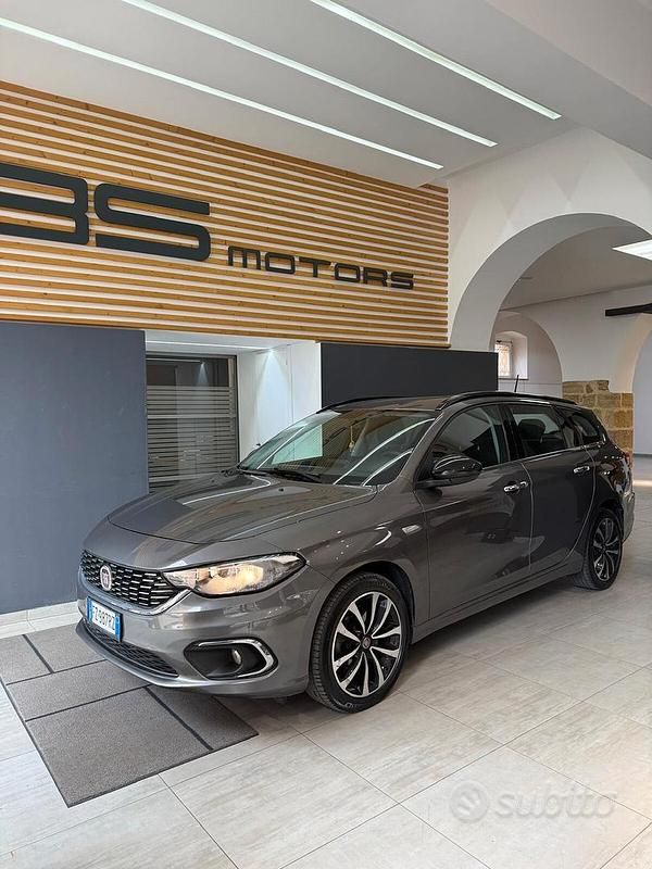 Usata Fiat Tipo Lounge 120 CV (88 kW) 2019 Grigio Station wagon