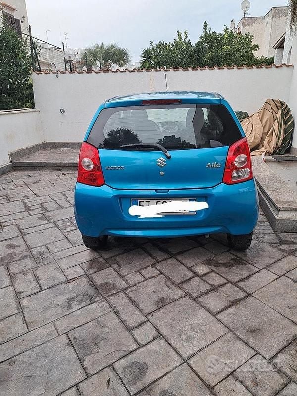 Usata Suzuki Alto 68 CV (50 kW) 2013 Blu Utilitaria