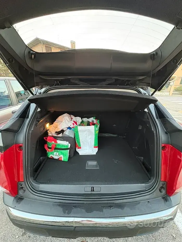 Usata Peugeot 3008 120 CV (88 kW) 2018 Rosso SUV