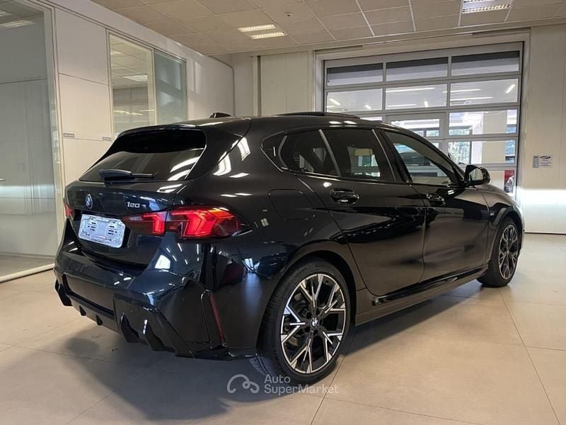 Usata BMW 120 M Sport 170 CV (125 kW) 2025 Nero Utilitaria