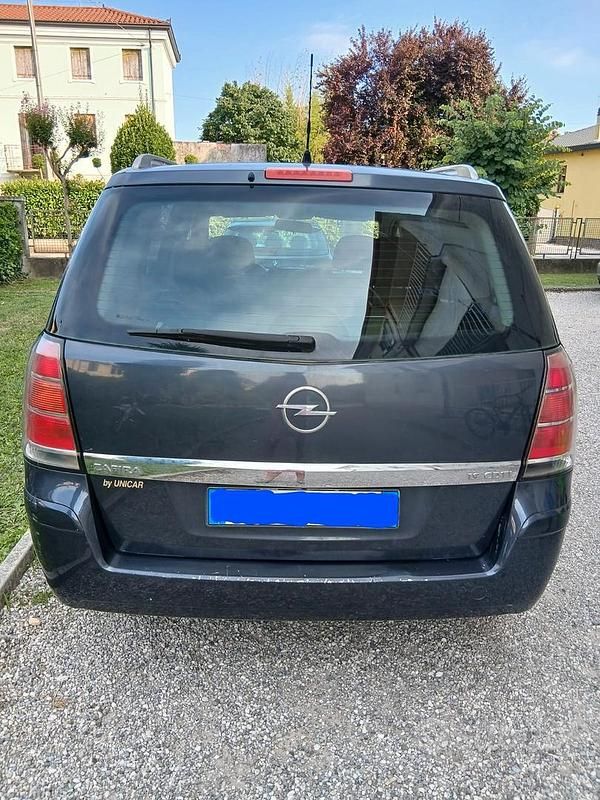 Usata Opel Zafira 2006 Monovolume