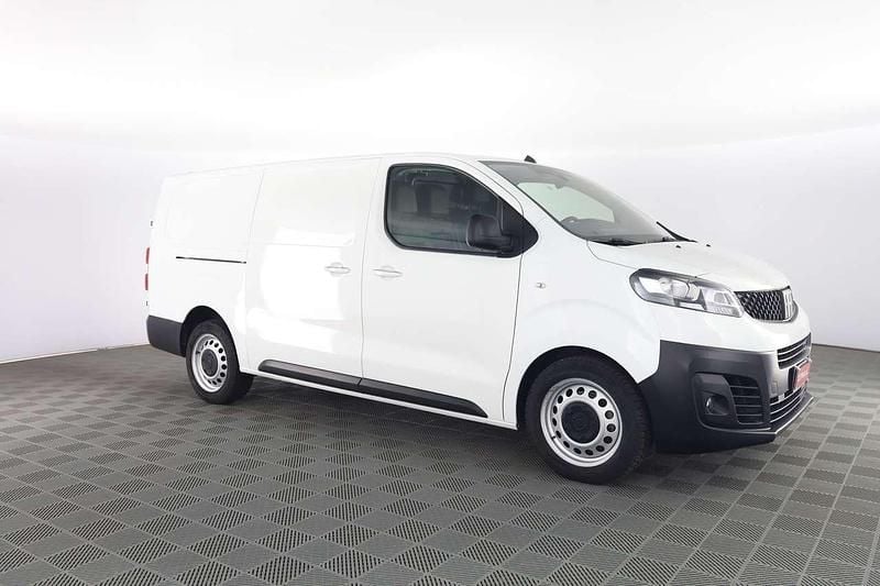 Usata Fiat Scudo Lounge 144 CV (105 kW) 2022 Bianco gelato Furgone