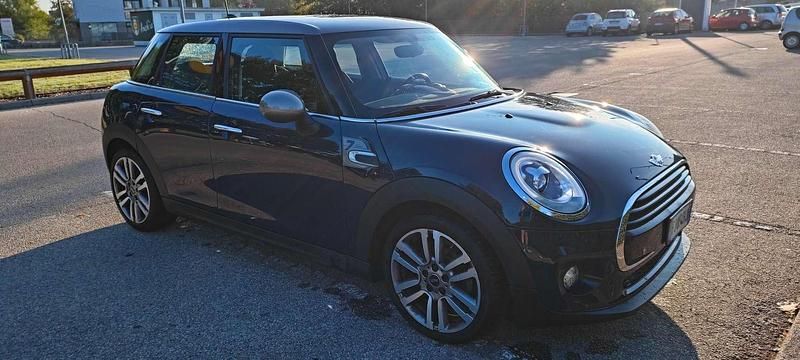 Usata Mini Cooper D Seven 116 CV (85 kW) 2017 Blu/azzurro Utilitaria