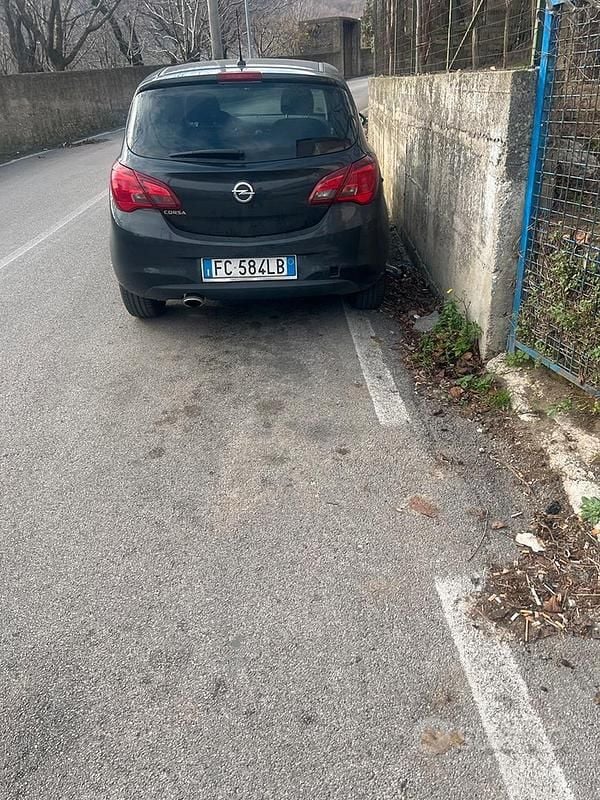 Usata Opel Corsa 90 CV (66 kW) 2016 Nero Berlina