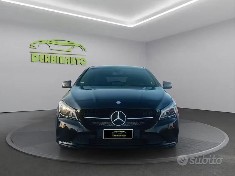 Usata Mercedes CLA200 Business 135 CV (99 kW) 2017 Nero Berlina