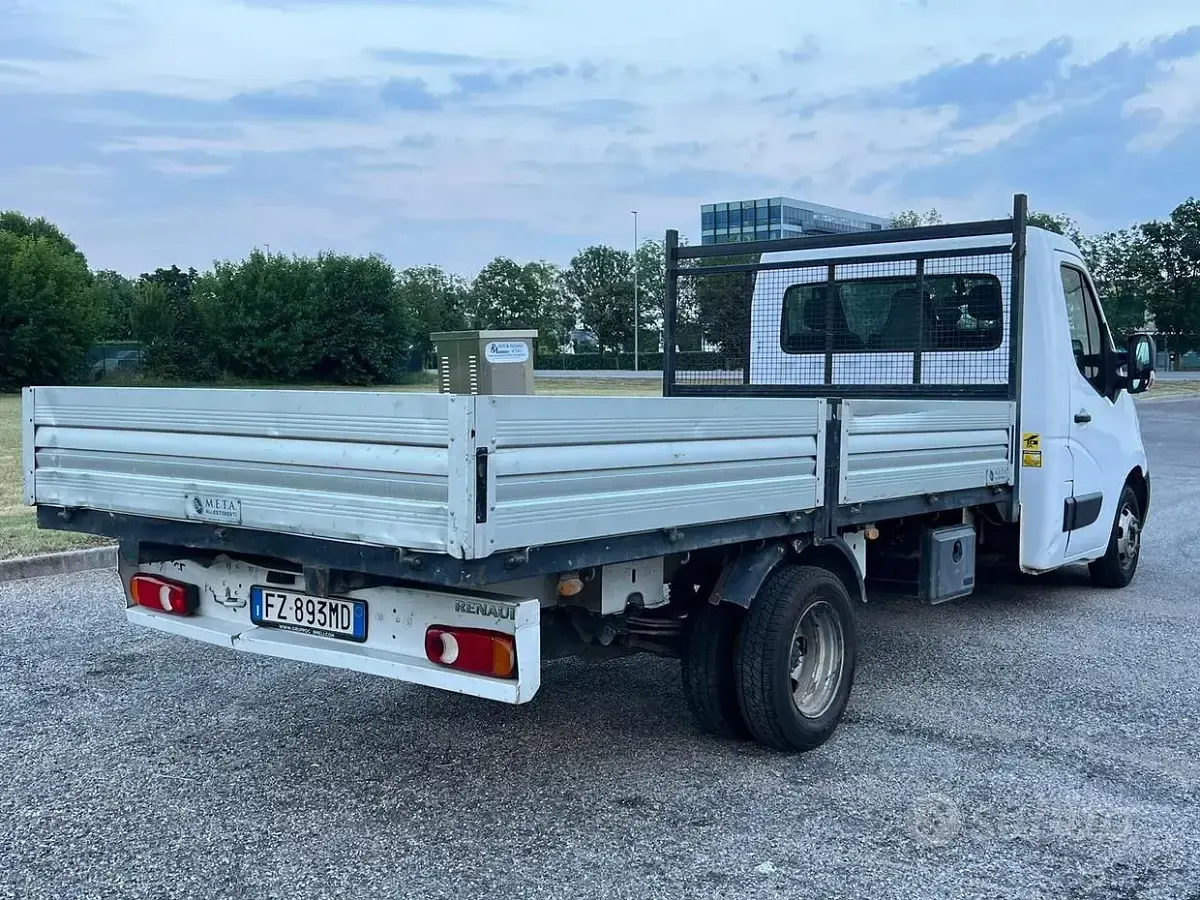 Usata Renault Master 145 CV (106 kW) 2020 Bianco Monovolume