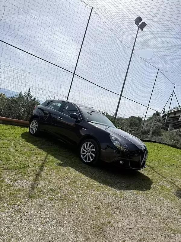 Usata Alfa Romeo Giulietta 120 CV (88 kW) 2019 Nero Utilitaria