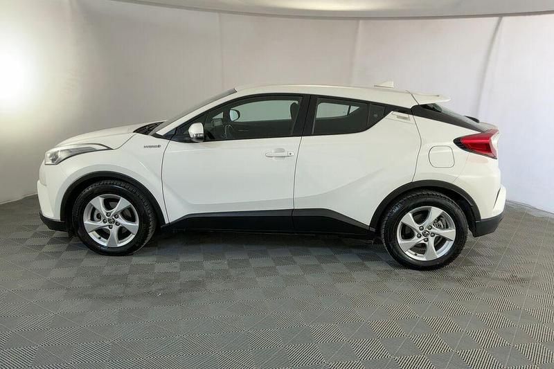 Second-hand Toyota C-HR Active 98 CP (72 kW) 2019 Alb SUV