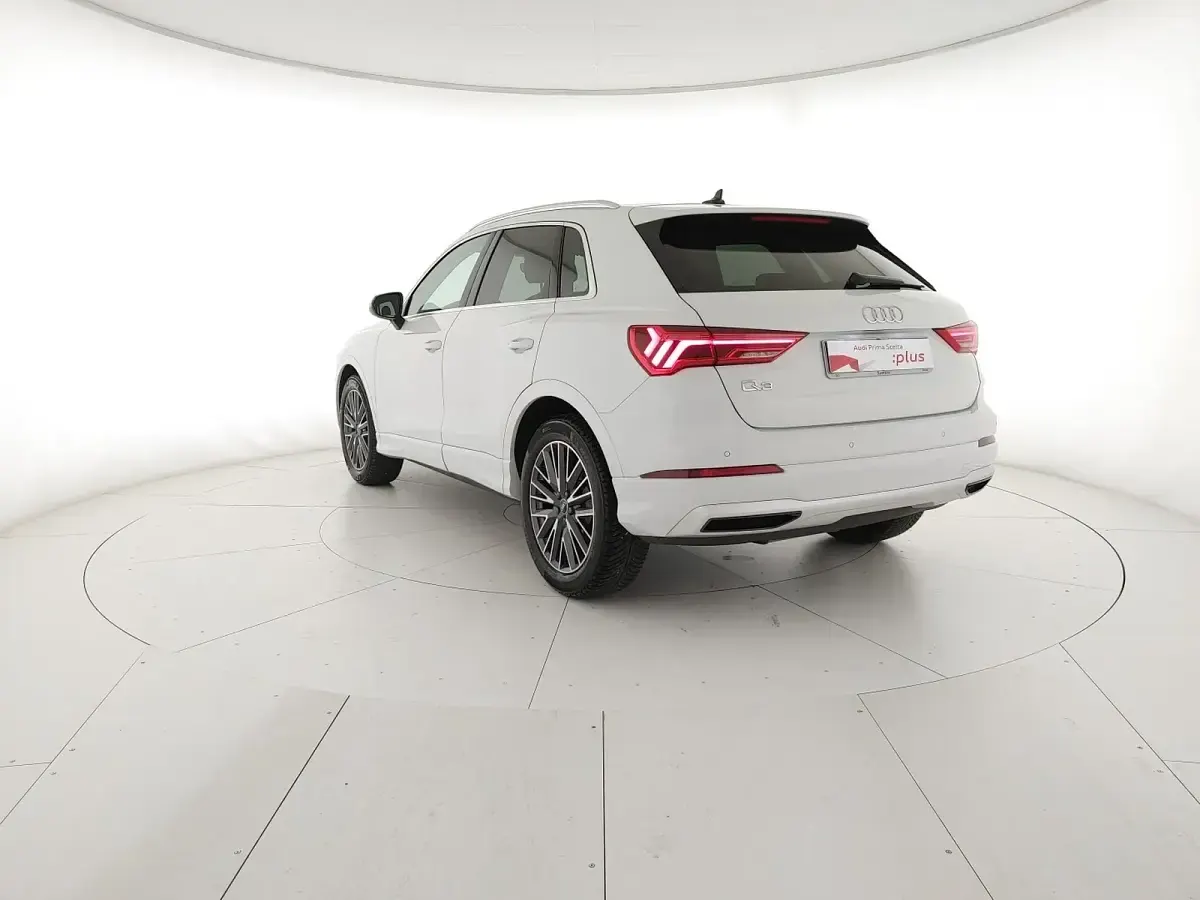 Usata Audi Q3 Sportback Business Plus 150 CV (110 kW) 2022 Bianco ghiacciaio metallizzato SUV